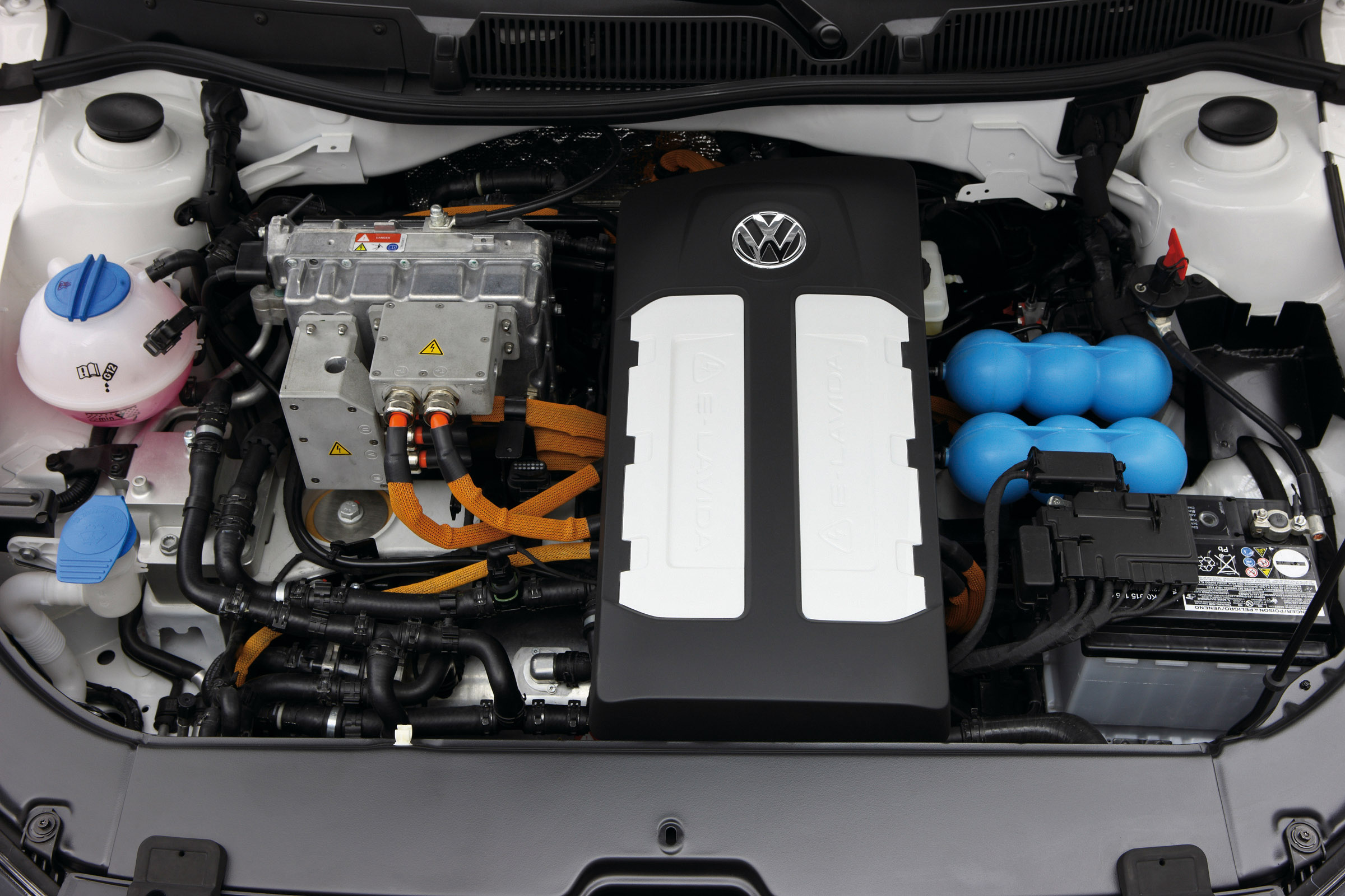 Volkswagen E-Lavida Concept