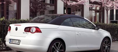 Volkswagen Eos White Night (2009) - picture 4 of 4
