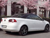 Volkswagen Eos White Night (2009) - picture 2 of 4