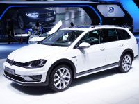 Volkswagen Golf Alltrack Paris (2014) - picture 2 of 5