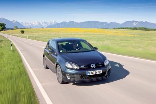 Volkswagen Golf GTD (2010) - picture 25 of 43