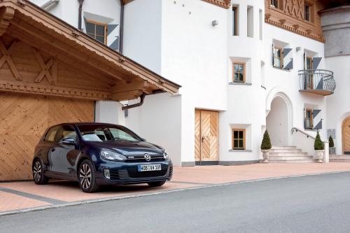 Volkswagen Golf GTD (2010) - picture 41 of 43