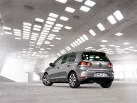 Volkswagen Golf GTD (2010) - picture 2 of 43