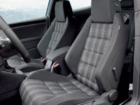 Volkswagen Golf GTD (2010) - picture 42 of 43