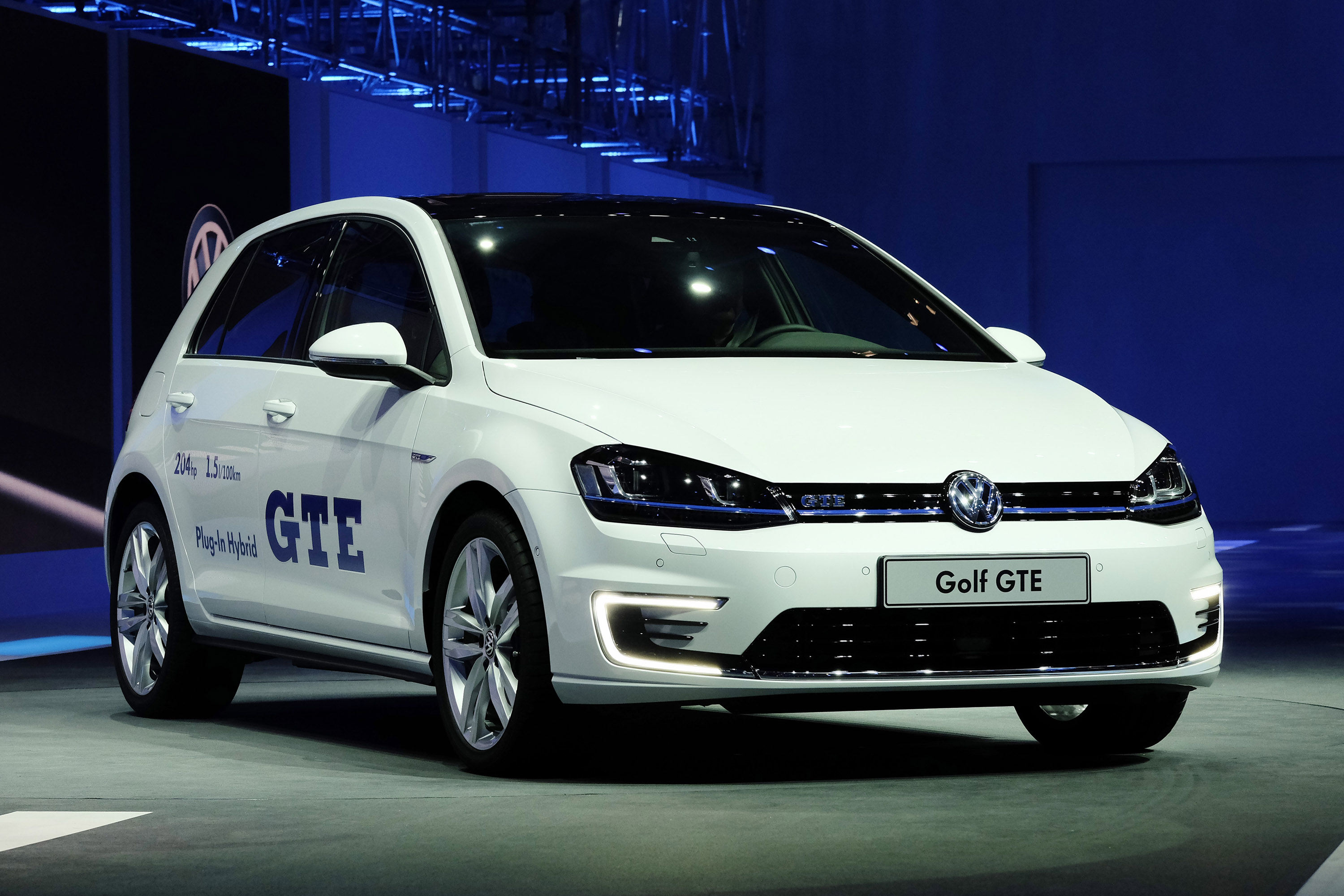 Volkswagen Golf GTE Geneva