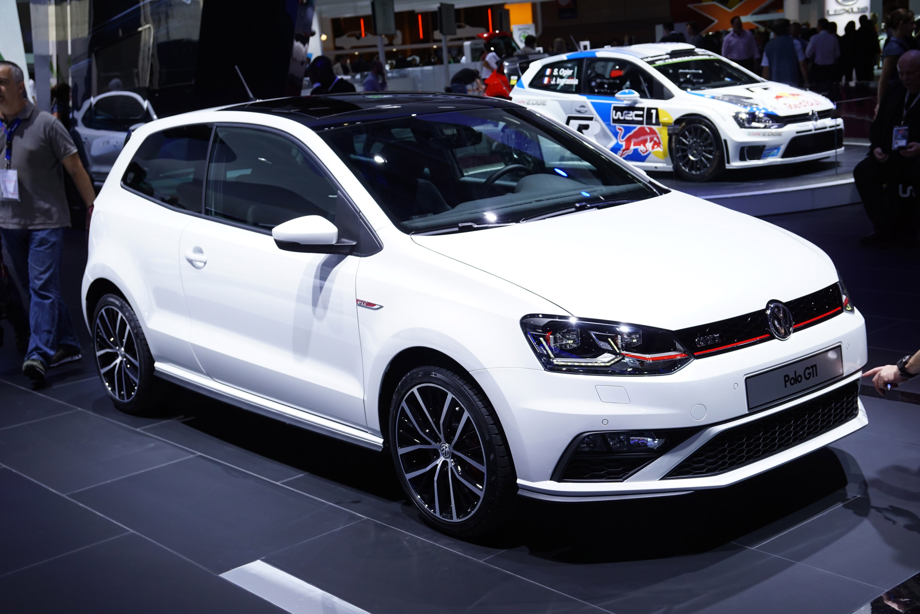 Volkswagen Golf GTE Paris