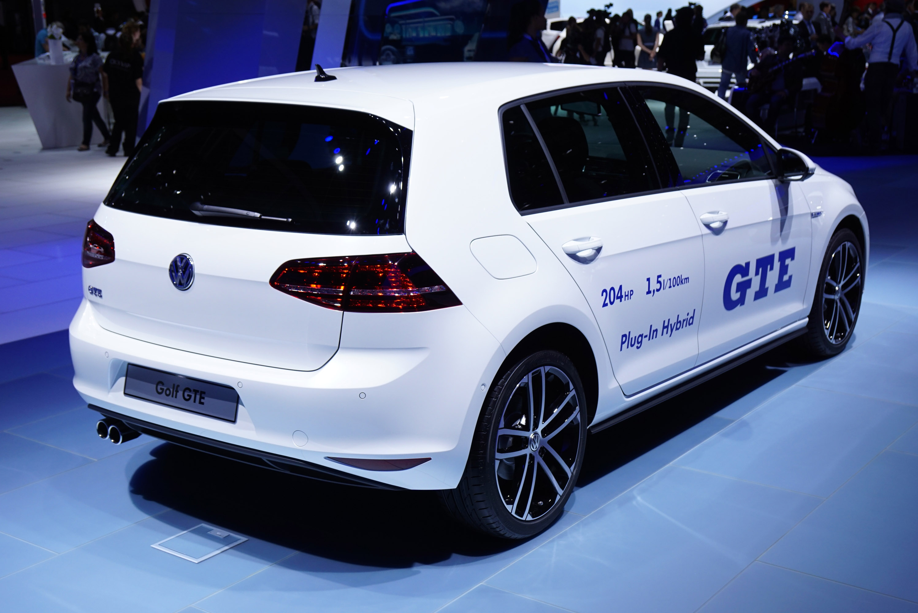 Volkswagen Golf GTE Paris