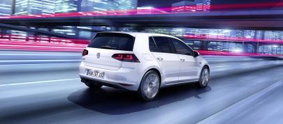 Volkswagen Golf GTE Plug-In Hybrid (2014) - picture 7 of 10