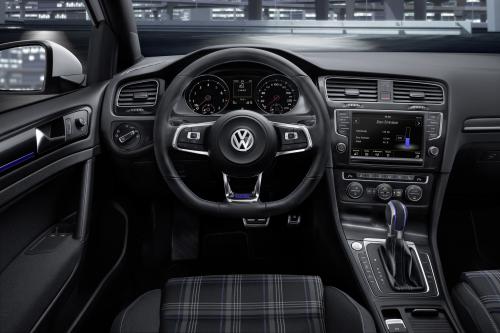 Volkswagen Golf GTE Plug-In Hybrid (2014) - picture 9 of 10