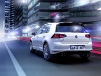 Volkswagen Golf GTE Plug-In Hybrid (2014) - picture 8 of 10