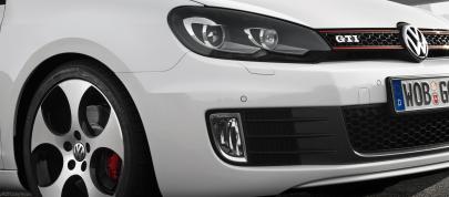 Volkswagen Golf GTI (2008) - picture 28 of 35