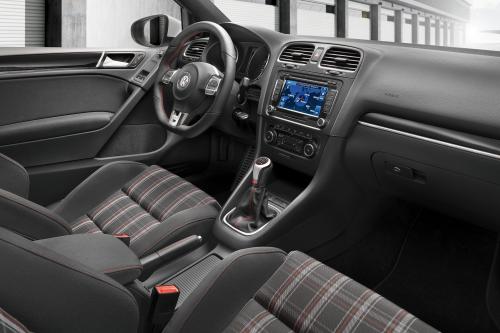 Volkswagen Golf GTI (2008) - picture 32 of 35