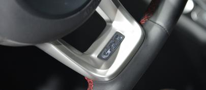 Volkswagen Golf GTI Paris (2012) - picture 7 of 8