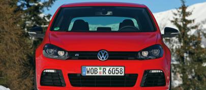 Volkswagen Golf R (2010) - picture 23 of 28