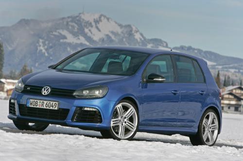 Volkswagen Golf R (2010) - picture 17 of 28