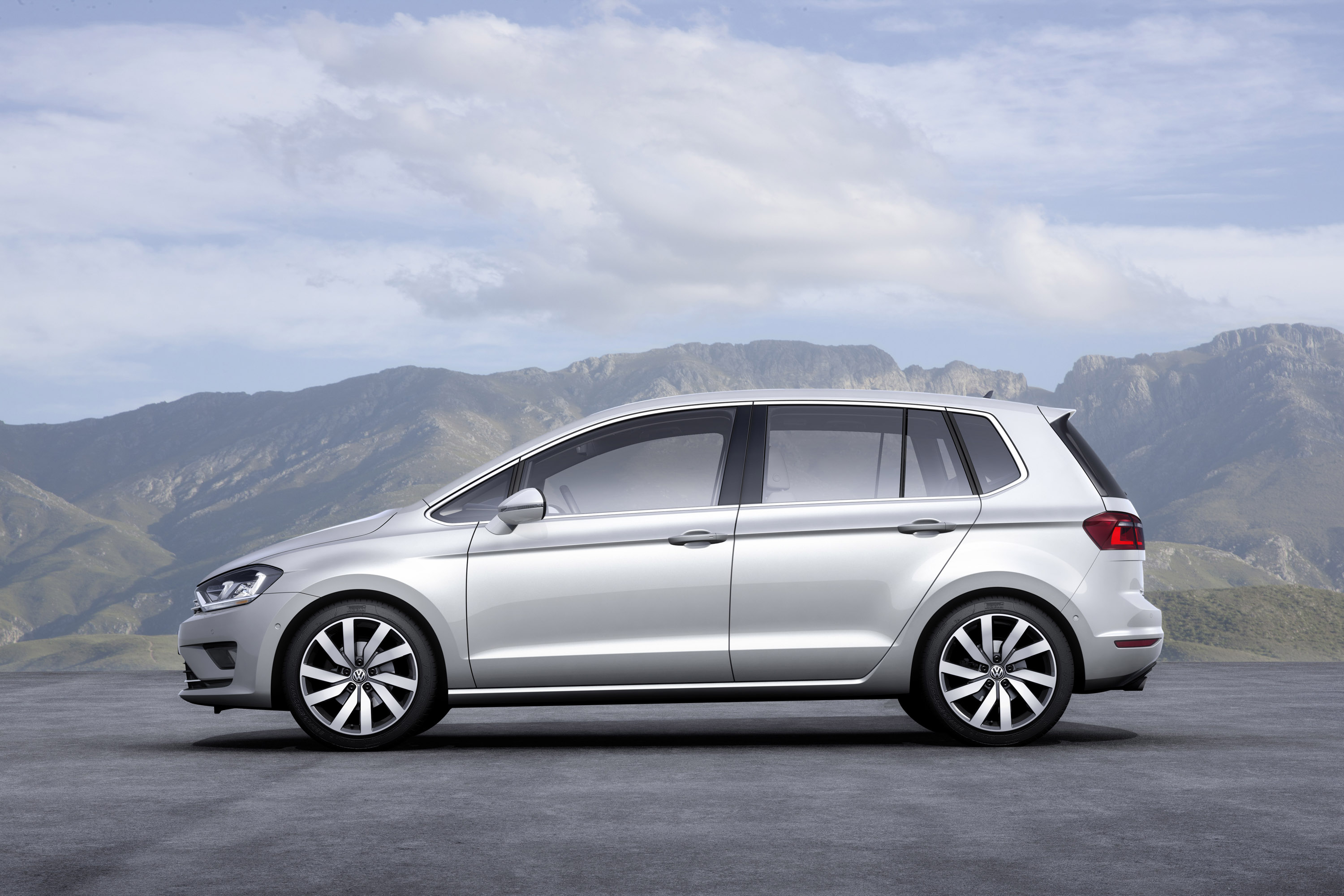 Volkswagen Golf Sportsvan Concept