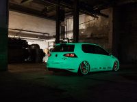 Volkswagen Golf VII Light-Tron (2013) - picture 18 of 21