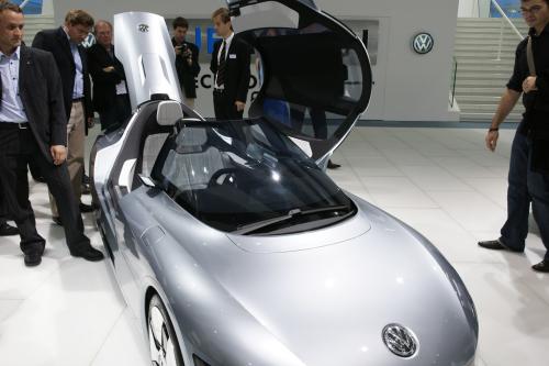Volkswagen L1 Concept Frankfurt (2009) - picture 1 of 4
