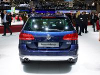 Volkswagen Passat Alltrack Geneva (2012) - picture 3 of 3