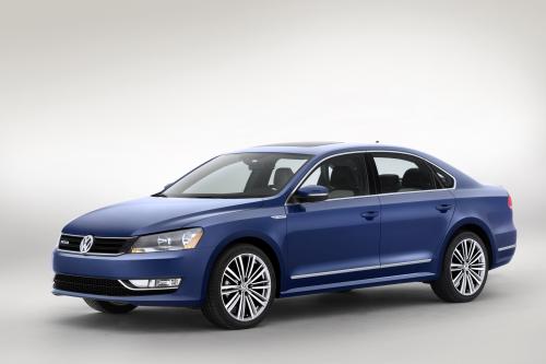 Volkswagen Passat Blue Motion Concept (2014) - picture 1 of 7