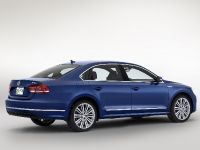 Volkswagen Passat Blue Motion Concept (2014) - picture 2 of 7