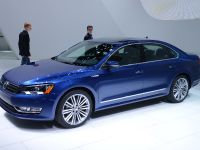 Volkswagen Passat BlueMotion Detroit (2014) - picture 2 of 5