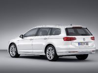 Volkswagen Passat GTE (2015) - picture 5 of 12