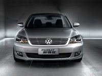 Volkswagen Passat Lingyu (2010) - picture 1 of 3