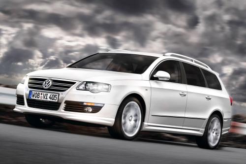 Volkswagen Passat R Line (2009) - picture 1 of 2