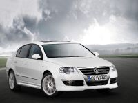 Volkswagen Passat R Line (2009) - picture 2 of 2