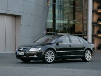 Volkswagen Phaeton (2009) - picture 3 of 17