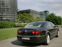 Volkswagen Phaeton (2009) - picture 7 of 17