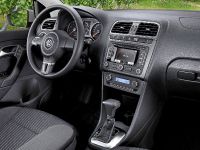 Volkswagen Polo Three-Door (2010) - picture 5 of 5