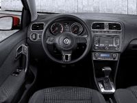 Volkswagen Polo (2010) - picture 3 of 21
