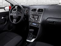 Volkswagen Polo (2010) - picture 6 of 21