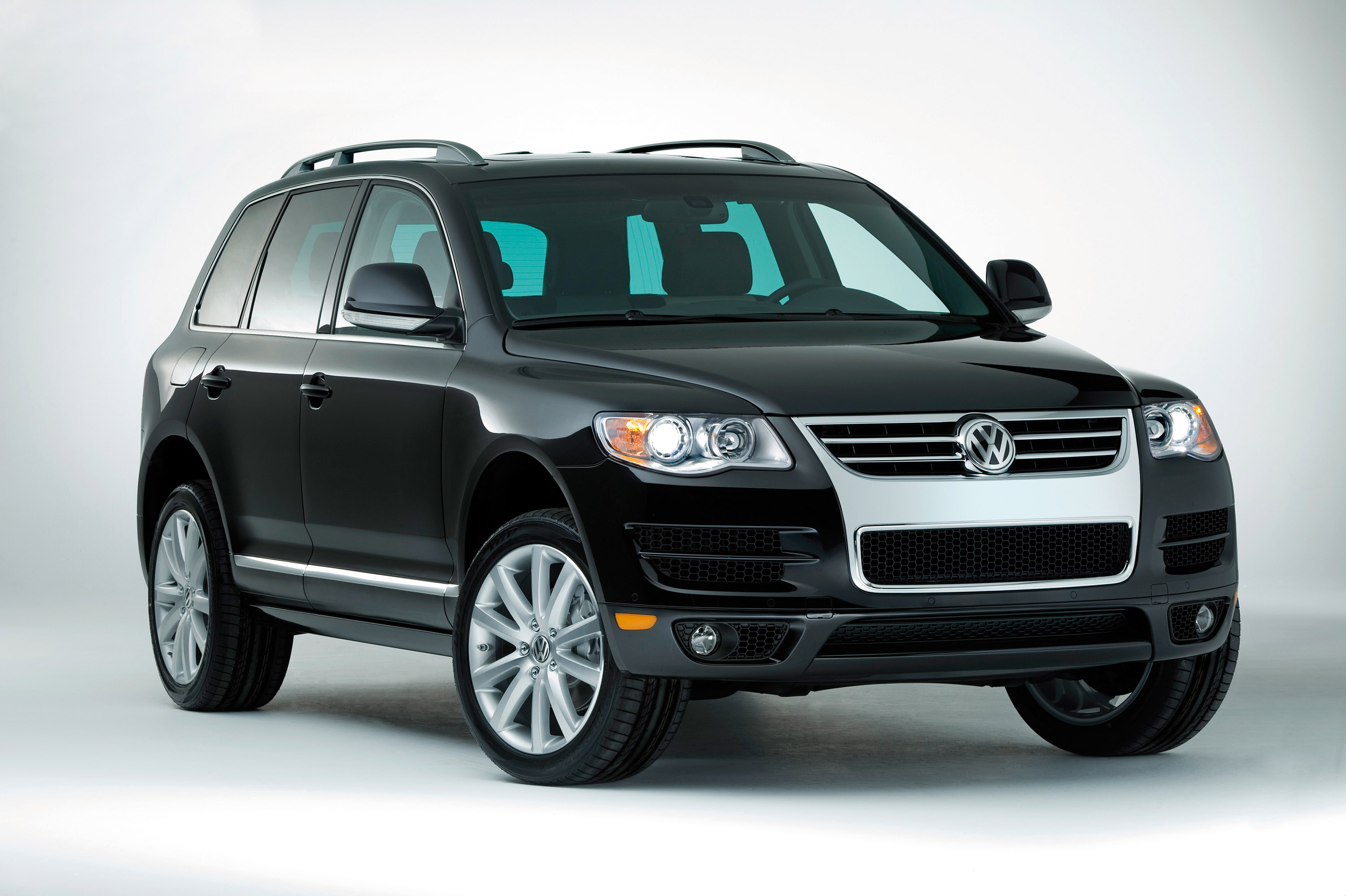 Volkswagen Touareg Lux Limited