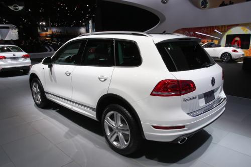 Volkswagen Touareg R-Line Detroit (2013) - picture 8 of 11