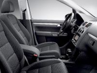 Volkswagen Touran Freestyle (2009) - picture 2 of 3