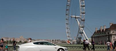 Volkswagen XL1 in London (2013) - picture 12 of 29