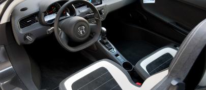 Volkswagen XL1 in London (2013) - picture 23 of 29