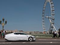 Volkswagen XL1 in London (2013)