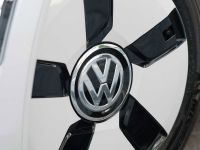 Volkswagen XL1 in London (2013) - picture 19 of 29