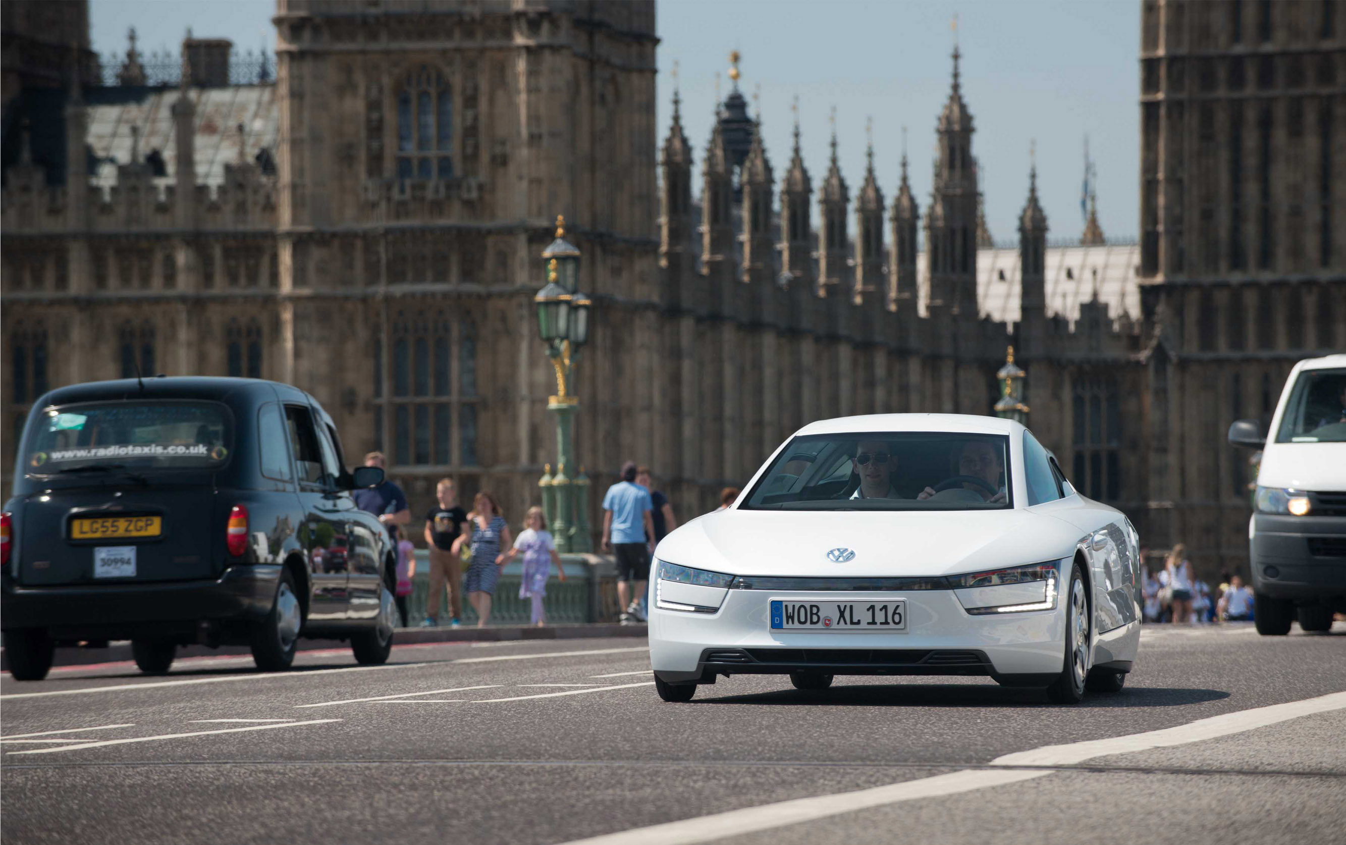 Volkswagen XL1 in London