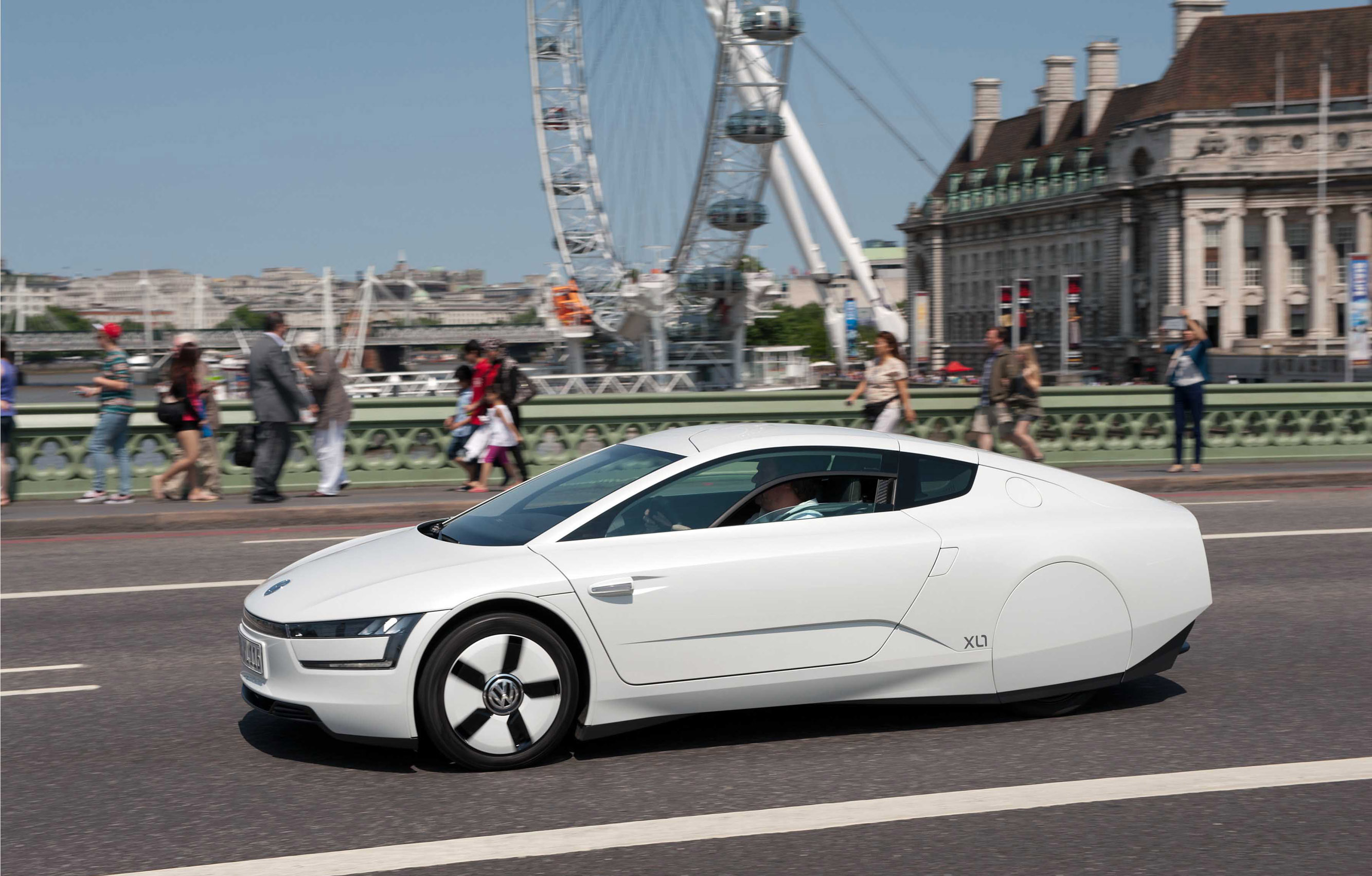 Volkswagen XL1 in London