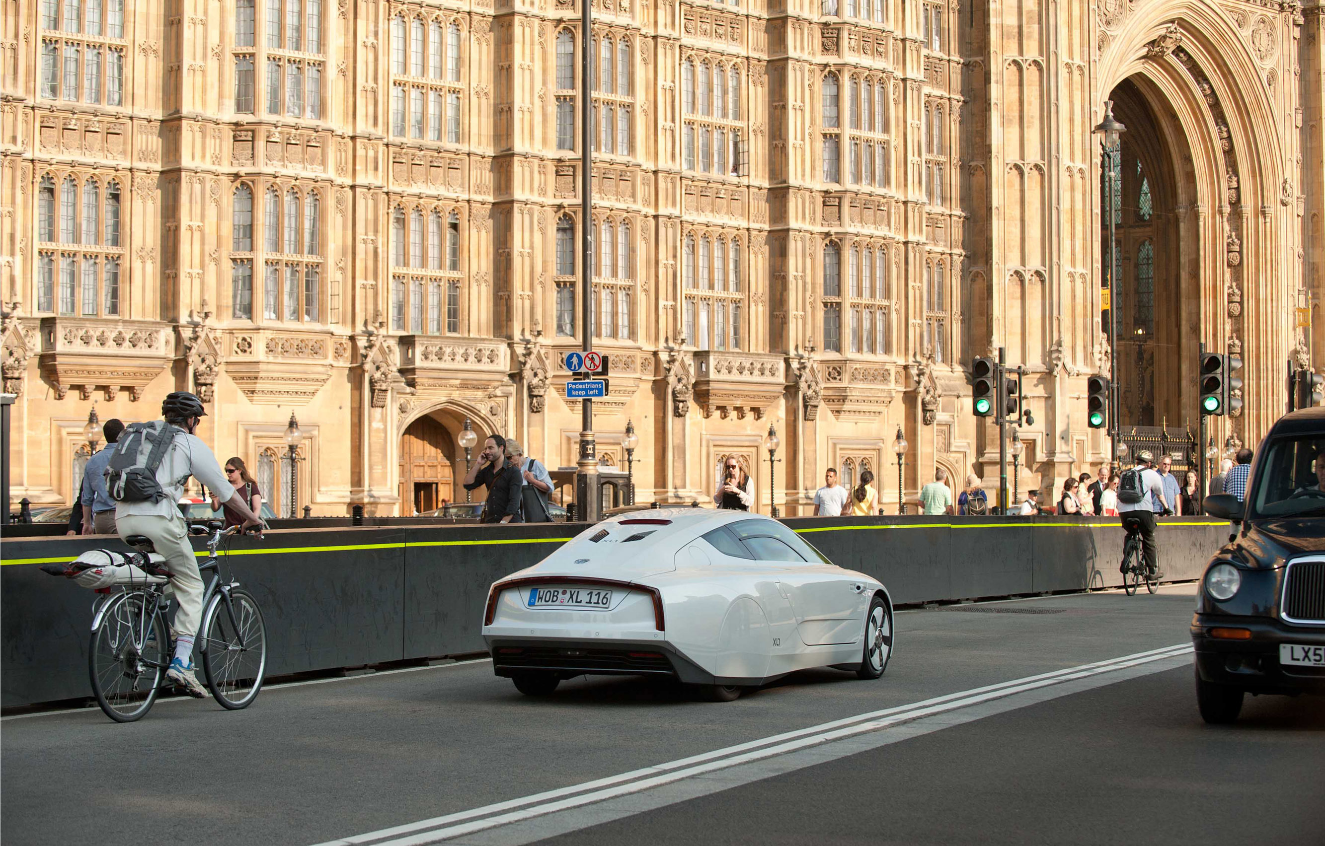 Volkswagen XL1 in London