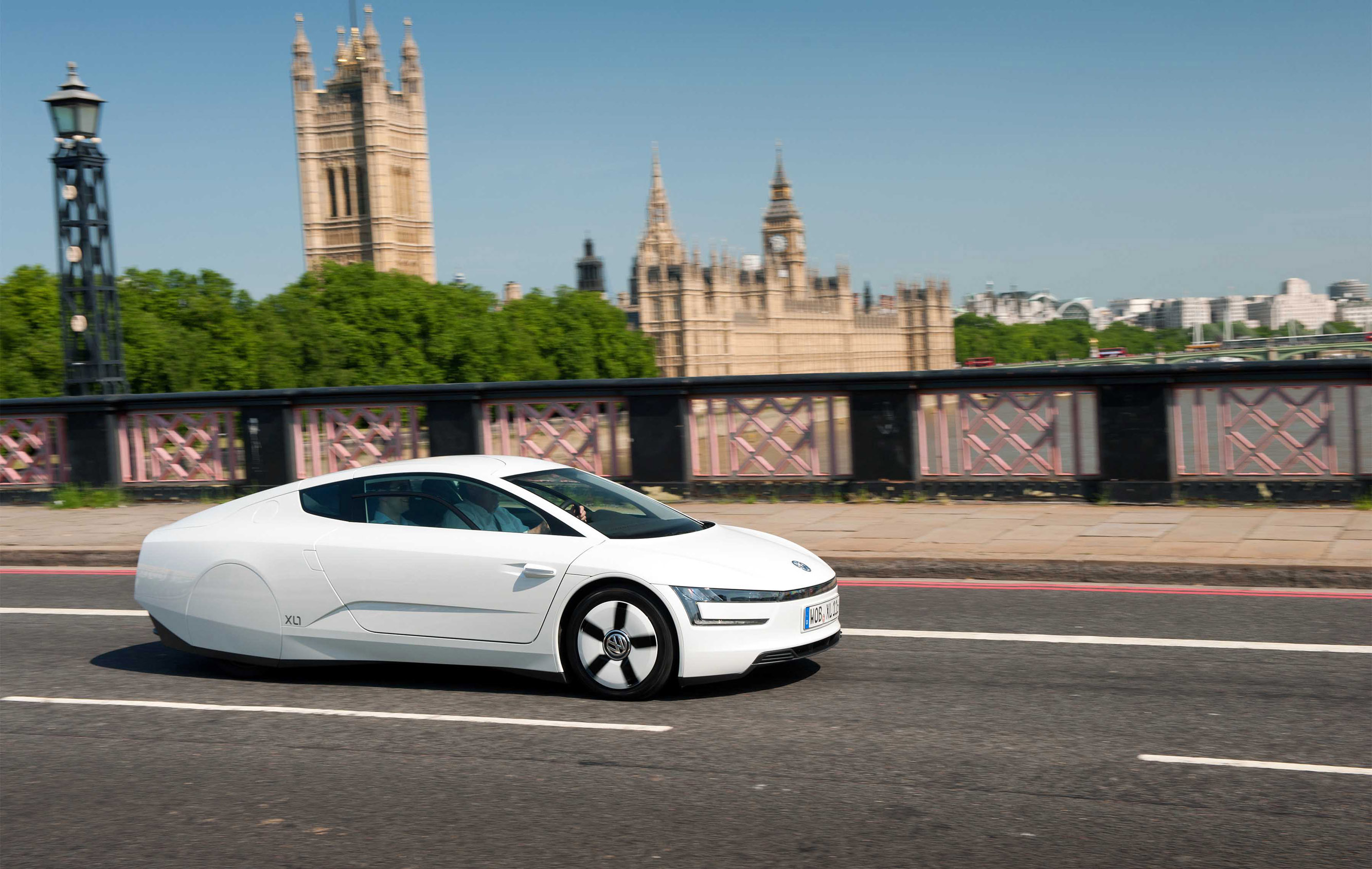 Volkswagen XL1 in London