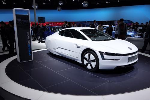 Volkswagen XL1 Shanghai (2013) - picture 1 of 2