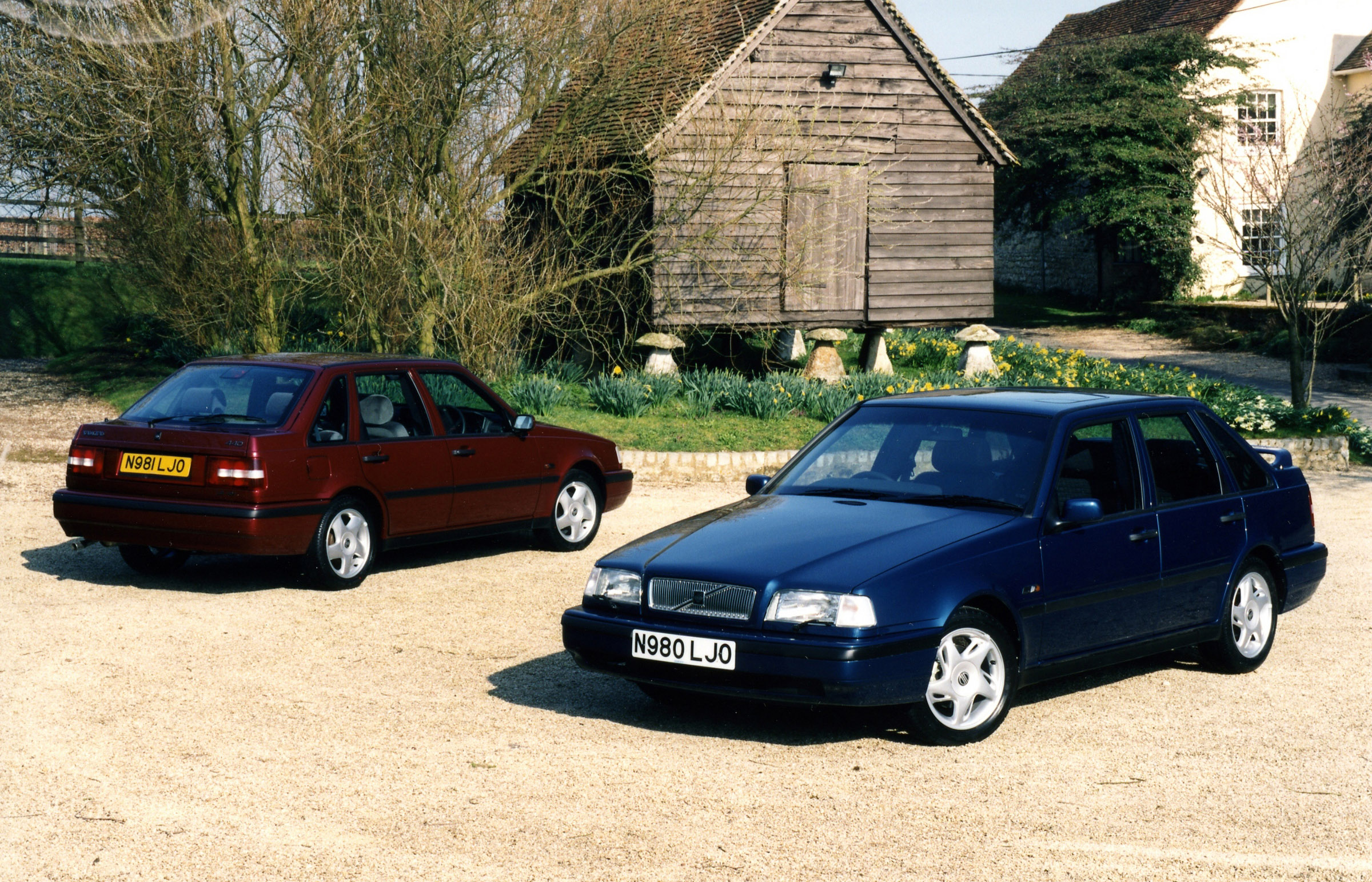 Volvo 440 LE and GS