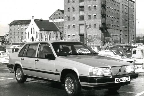 Volvo 940 saloon (1992) - picture 1 of 1