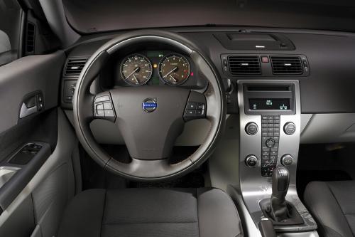 Volvo C30 Concept (2006) - picture 17 of 23